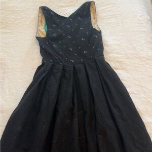 1950s Vintage Black Floral Sleeveless Dress